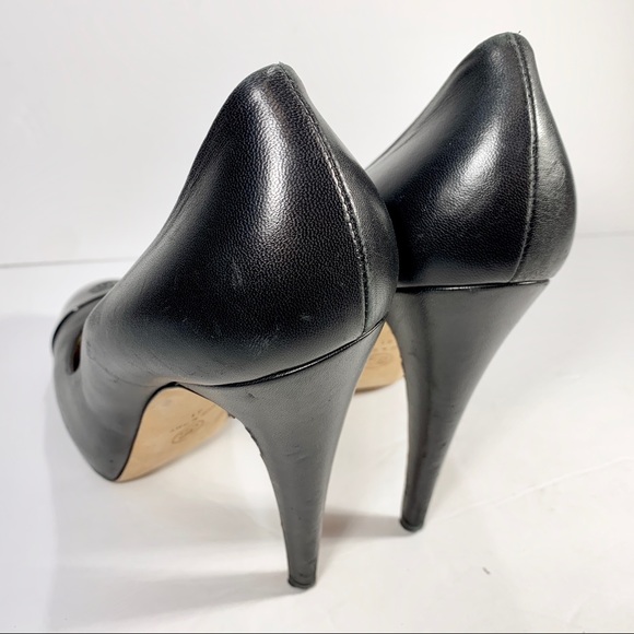 Authentic Chanel CC Black cap toe platform pump - Picture 2 of 8